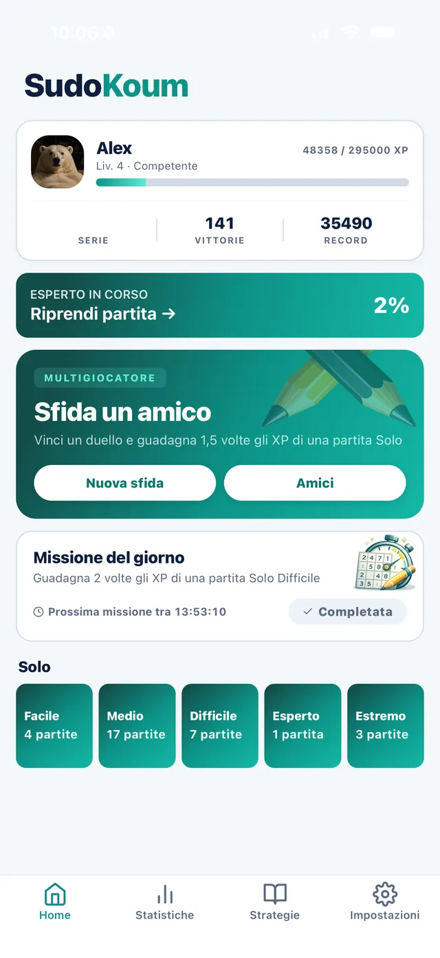Schermata home di SudoKoum: scheda Sfida un amico, missione giornaliera e cinque livelli di difficoltà in solitaria